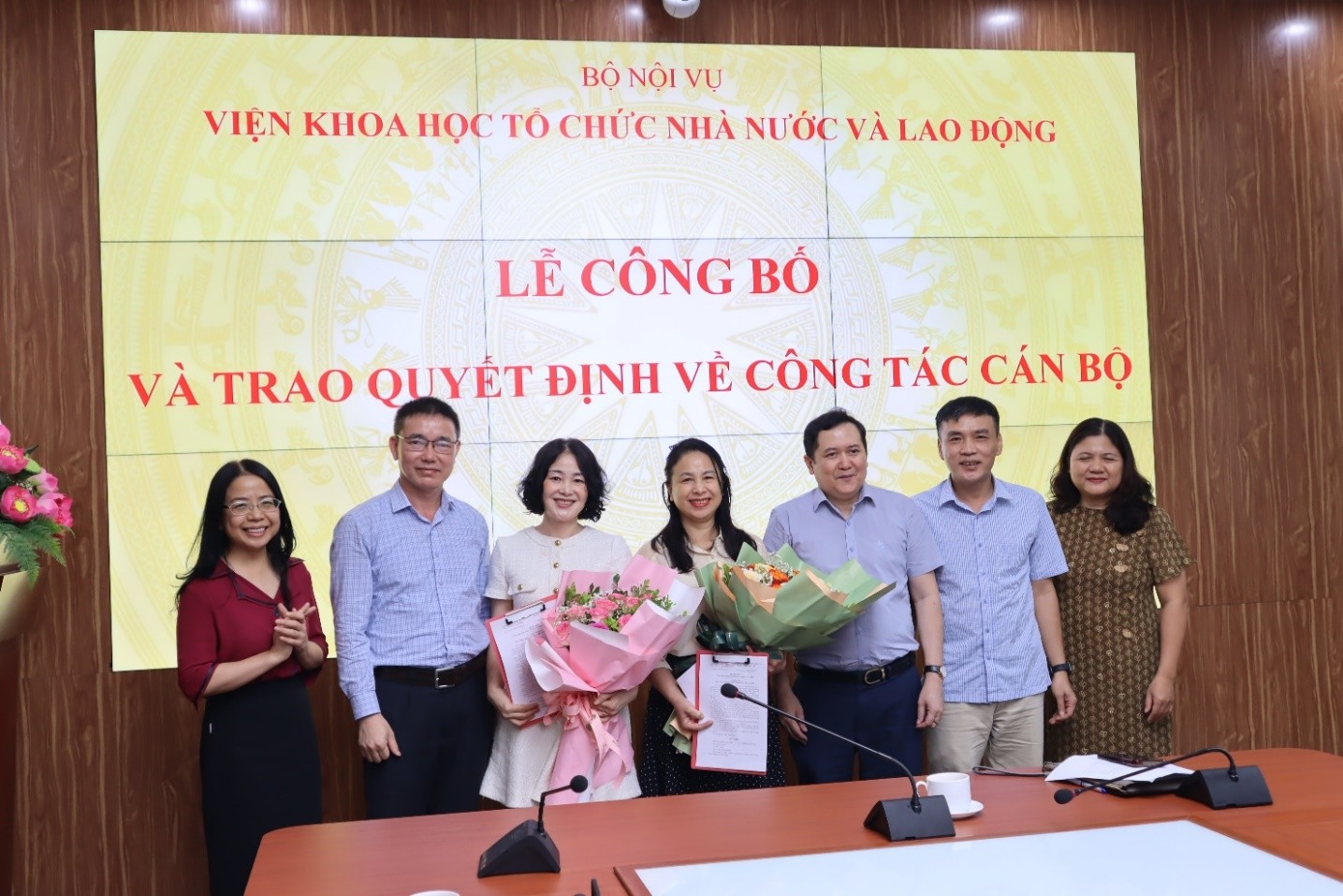 Lễ công bố và trao quyết định về công tác cán bộ